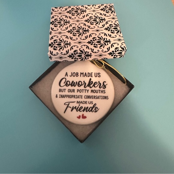 Gift Ornament - Picture 1 of 1